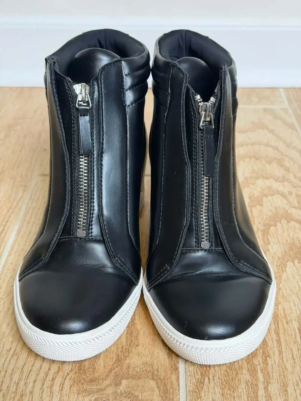 DKNY Connie High Top Front Zip Wedge Platform Sneaker Black Women's Size 9.5M